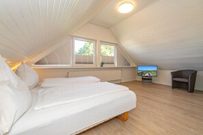 2 chambres, fer et planche à repasser, Wi-Fi, draps fournis