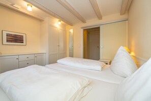 1 bedroom, WiFi, bed sheets - App. Anne - Zentral Gelegene 2-zimmerwohnung, mit Gartennutzung (Sylt)