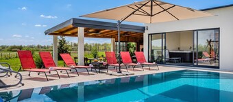 Secluded Pool House Kupa /w Sauna & Jacuzzi, Banska Selnica, Croatia