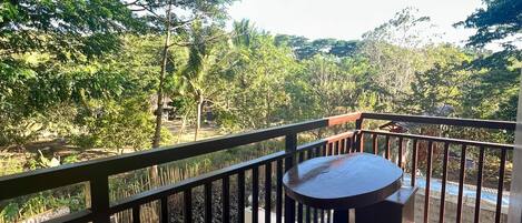 Standard Twin Room, 1 Single Bed, Non Smoking, Private Bathroom | Laptop workspace, bed sheets