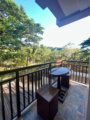 Standard Twin Room, 1 Twin Bed, Non Smoking, Private Bathroom | Laptop workspace, bed sheets