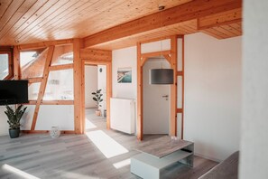 Interior - Apartment "Wohnung Am Bodensee" with Balcony and Wi-Fi (Moos)