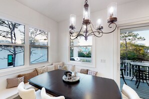 Dining - Newly built home near beach and 30A with balcony, yard, patio, grill, & W/D (Santa Rosa Beach)