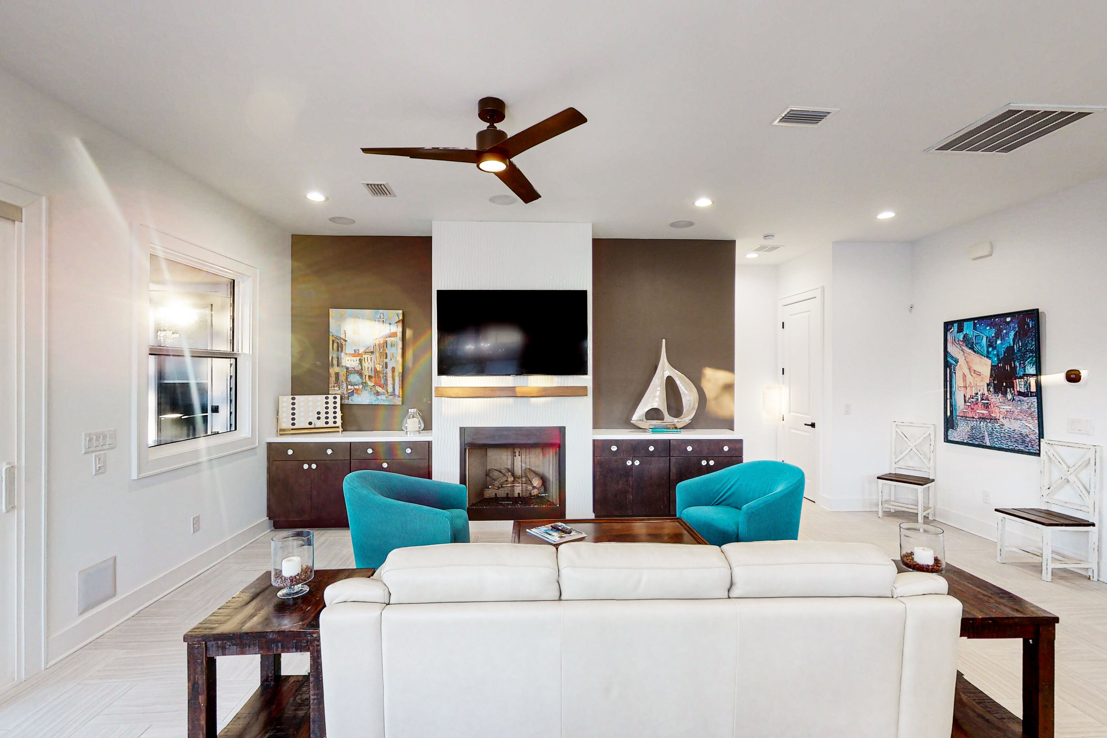 Newly built home near beach and 30A with balcony, yard, patio, grill, & W/D