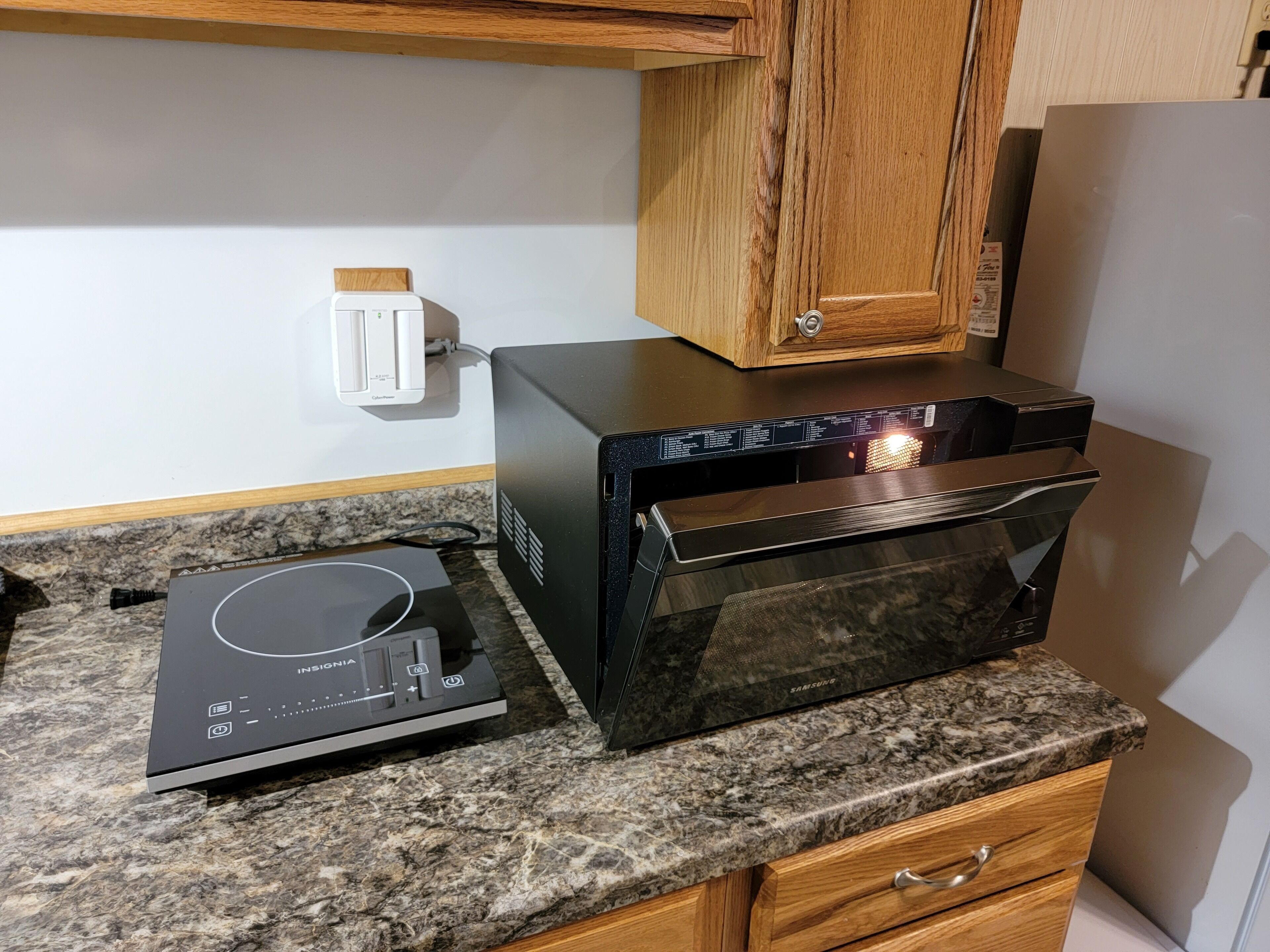 Wild Deer Cabin. Short walk to Douglas Lake. Half Hour from Pigeon Forge.