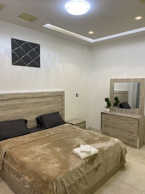 2 chambres, coffres-forts dans les chambres, bureau, Wi-Fi