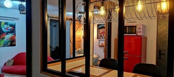 Maison Déco Pop Et Chaleureuse Avec Spa, Sauna