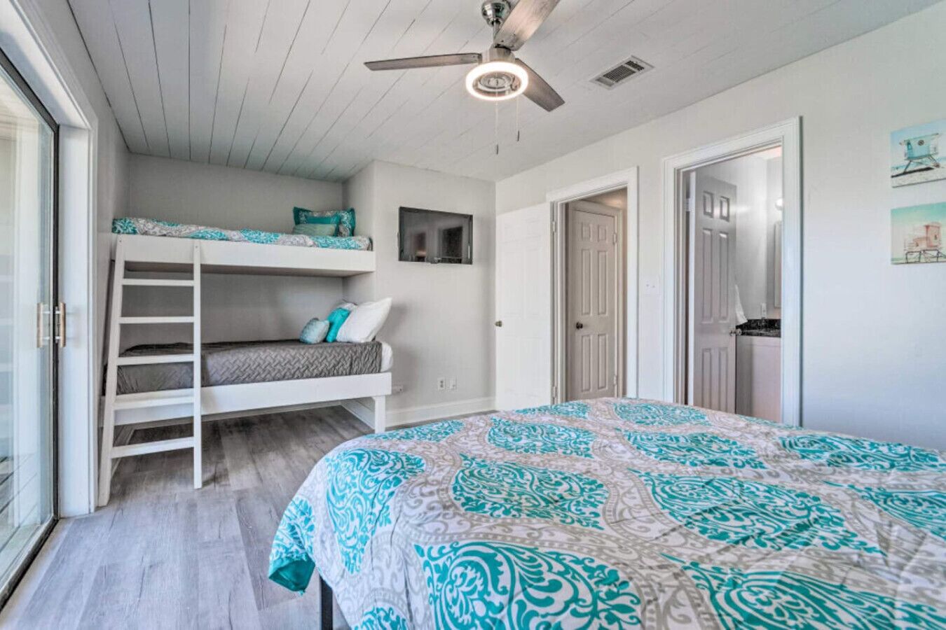 2 bedrooms, iron/ironing board, travel crib, WiFi