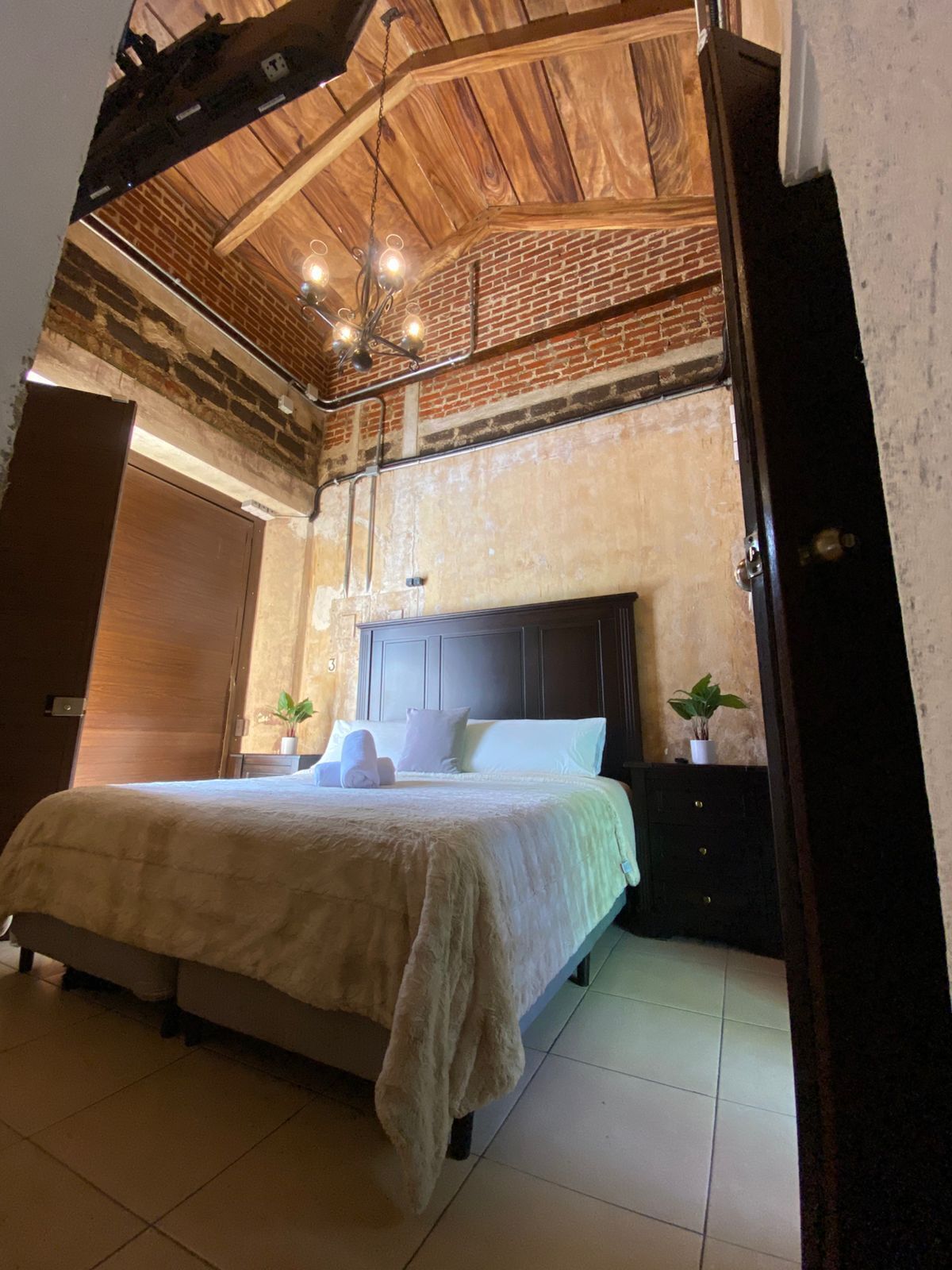 Habitación doble junior | Insonorización, wifi gratis y ropa de cama 