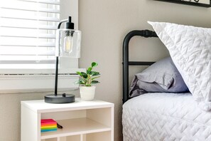 2 Schlafzimmer, Schreibtisch, Bügeleisen/Bügelbrett, kostenloses WLAN