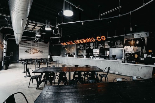 Jeter, 3328 Jeter Avenue