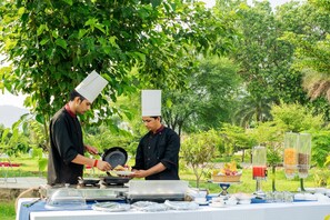 Free daily buffet breakfast - Kutani Bagh Sariska (Rajgarh)