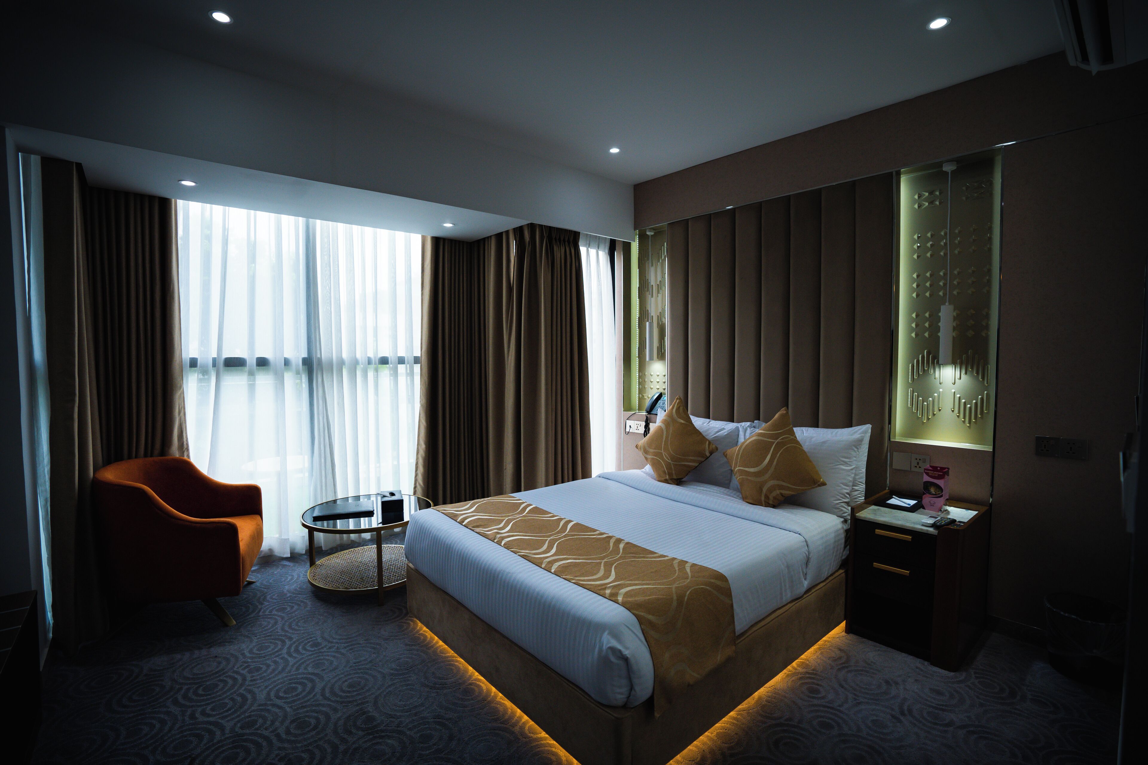 雙人房 | 迷你吧、書桌、手提電腦工作空間、遮光窗簾/窗簾