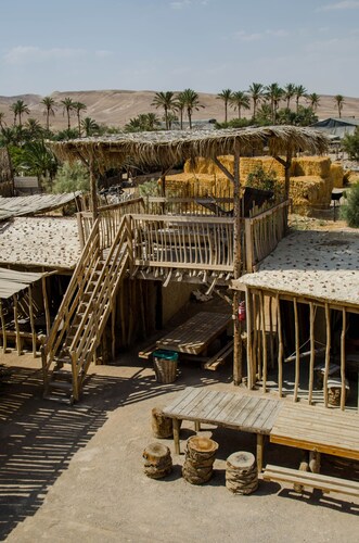 Kfar Hanokdim A GREEN ISLAND IN THE DESERT