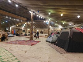 Empty lot (Bring your own tent) | 1 dormitorio y ropa de cama