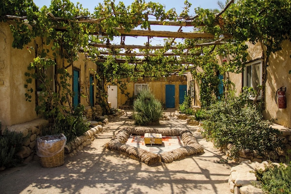 Family Traveler Room | 1 bedroom, bed sheets