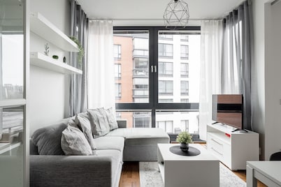 Modern 1BR Apt next to Lake Pyhäjärvi