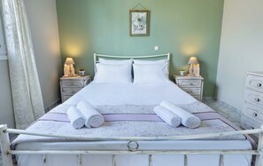 2 bedrooms, WiFi, bed sheets