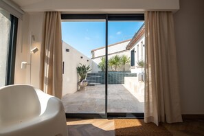 Deluxe-Doppelzimmer, mit Bad, Blick auf den Innenhof (Georges)