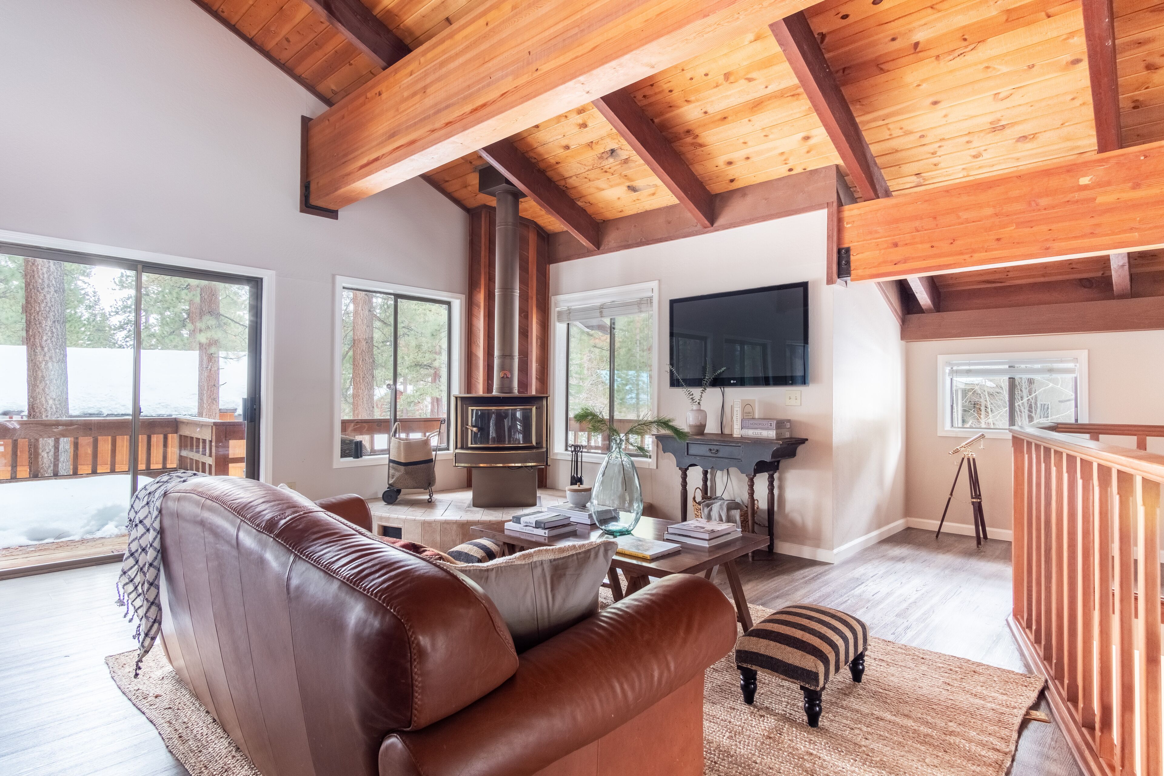 Smart TV, fireplace, offices