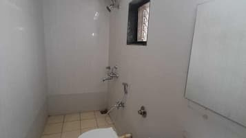 Shower, hydromassage showerhead, towels