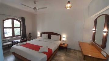 Standard Room | 1 bedroom, Egyptian cotton sheets, premium bedding, free WiFi
