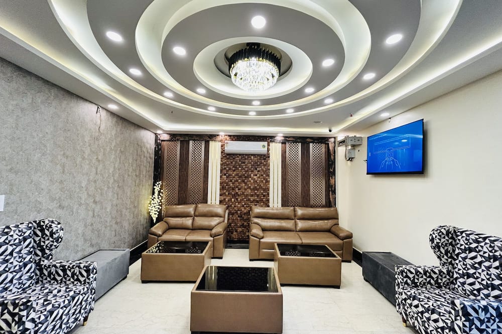 Shree Jee Hotel