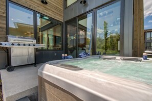 Outdoor spa tub - Encore by AvantStay | Minutes from the Slopes in PC! w/ Hot Tub (Park City)