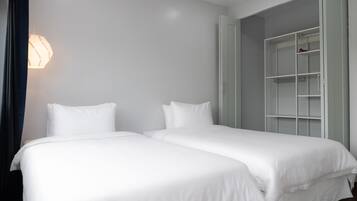 In-room safe, desk, laptop workspace, free WiFi