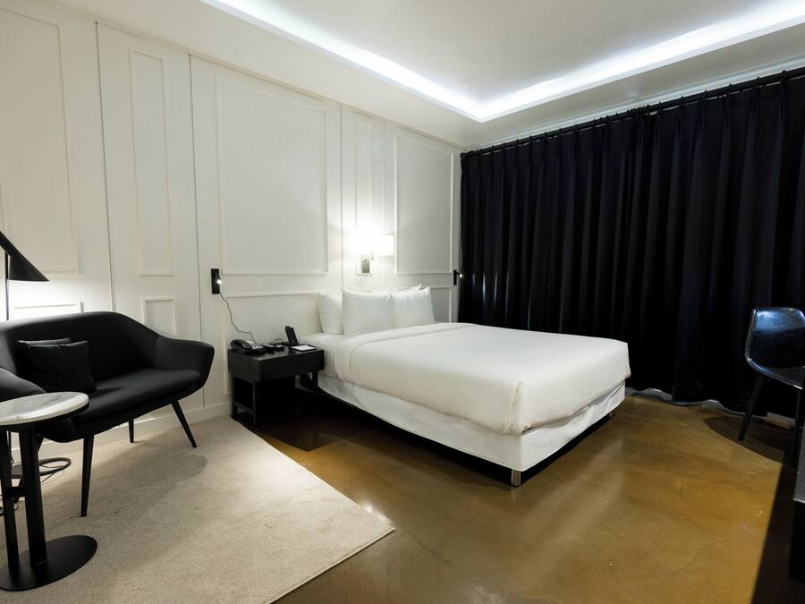 Deluxe Double Room, 1 Queen Bed | In-room safe, desk, laptop workspace, free WiFi