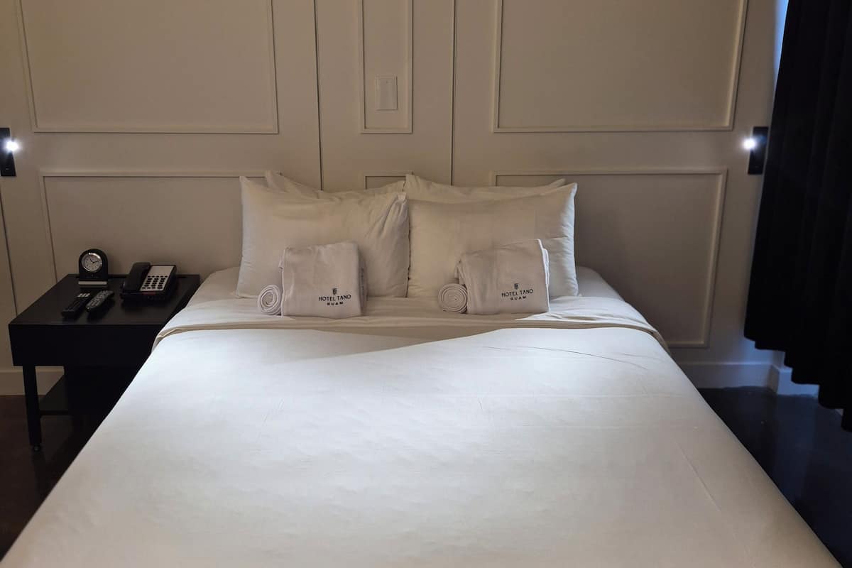 In-room safe, desk, laptop workspace, free WiFi