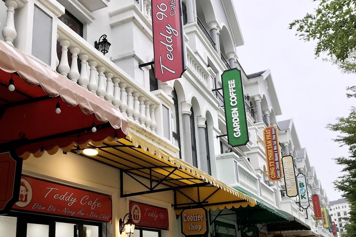 Premium bedding, Select Comfort beds, free minibar