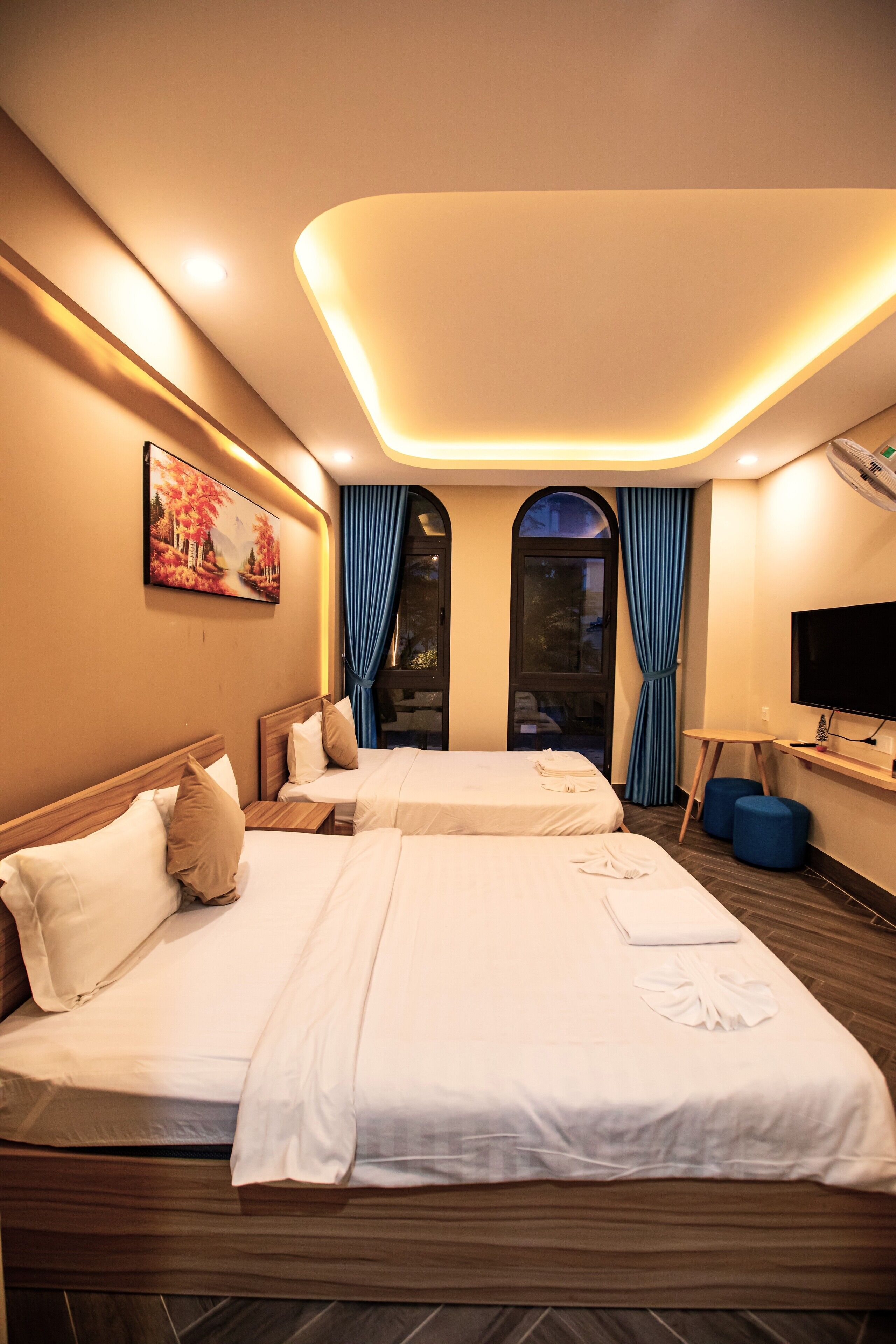 Individually decorated, individually furnished, desk, laptop workspace