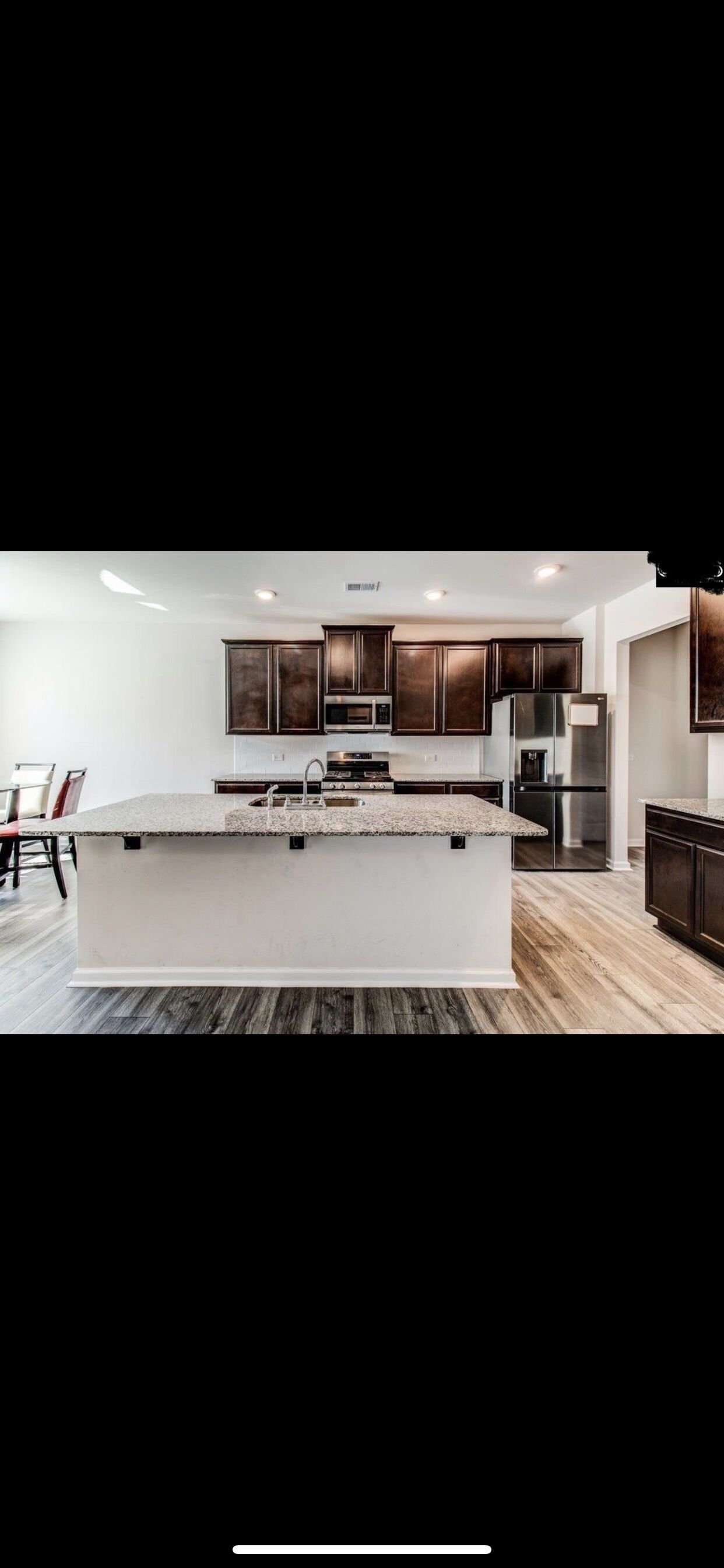 STUNNING 4 bedrooms minimalist home