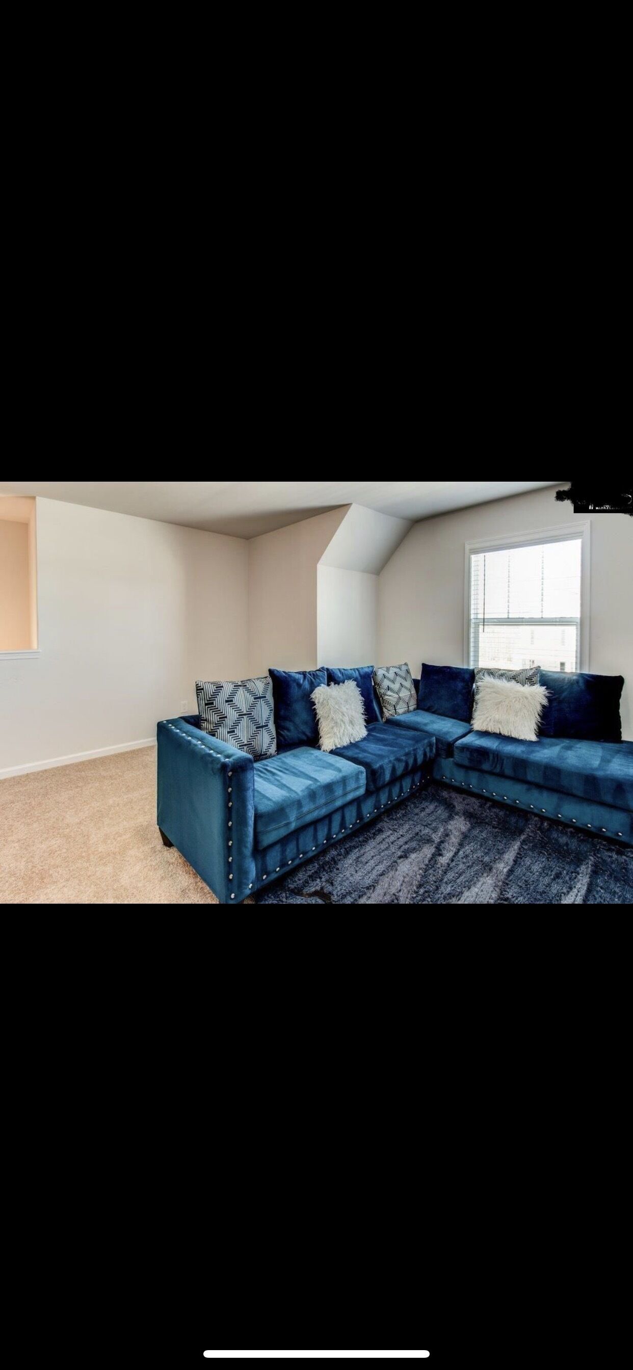 STUNNING 4 bedrooms minimalist home