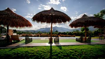 Outdoor pool, sun loungers