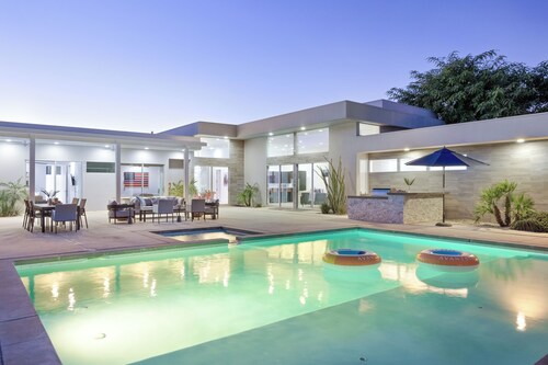 Pool + Spa + Putting Green + Fire Pit • Near La Quinta + Golf | Polo Villa 6