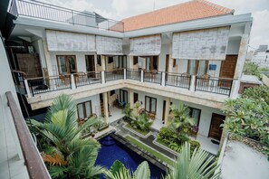 Standard Double Room, Pool View | Terrace/patio - Canggu Kayuma House (Canggu)