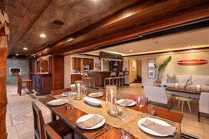 Dining - Endless Summer by AvantStay | Serene Beachfront Escape w/ Sunset Views! (San Diego)