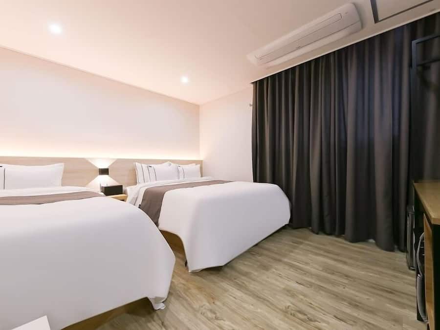 Standard Twin Room | Individually decorated, individually furnished, free WiFi, bed sheets