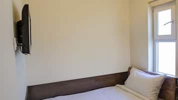 Basic Room | Premium bedding, soundproofing, free WiFi, bed sheets
