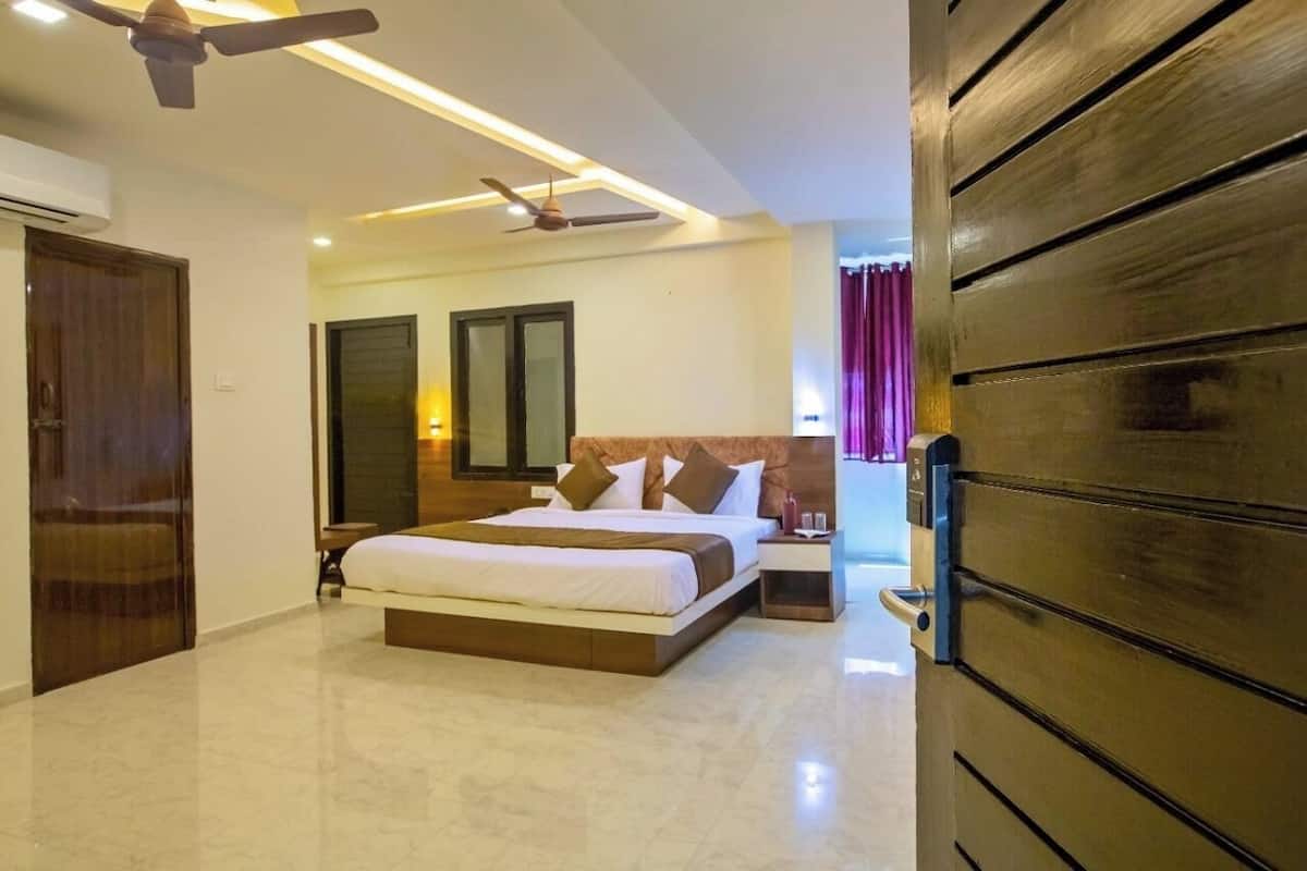 1 bedroom, premium bedding, soundproofing, free WiFi