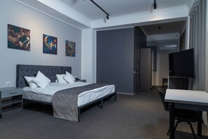 Luxury Suite | Soundproofing, iron/ironing board, free WiFi, bed sheets - THE TIME HOTEL (Tashkent)