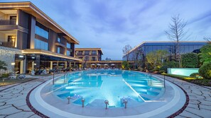 Indoor pool, outdoor pool, open 10:00 AM to 11:00 PM, pool umbrellas - Swisstouches Resort Hotel (Xianyang)