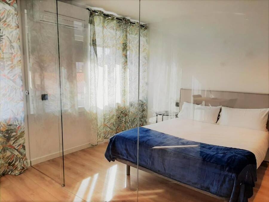 Apartamento Deluxe, 1 habitación | Ropa de cama hipoalergénica y edredones de plumas