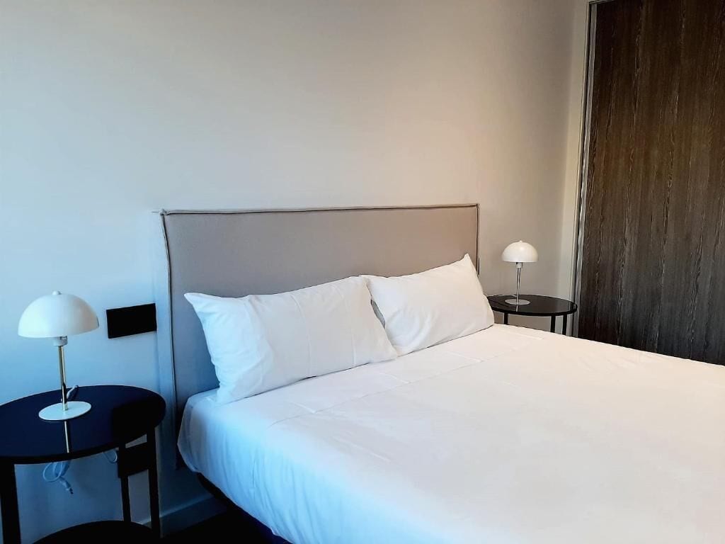 Allergikerbettwaren, Daunenbettdecken, Betten mit Memory-Foam-Matratzen