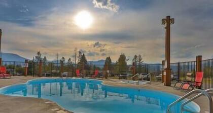 Charming top floor 4 bdrm condo - mountain views!!