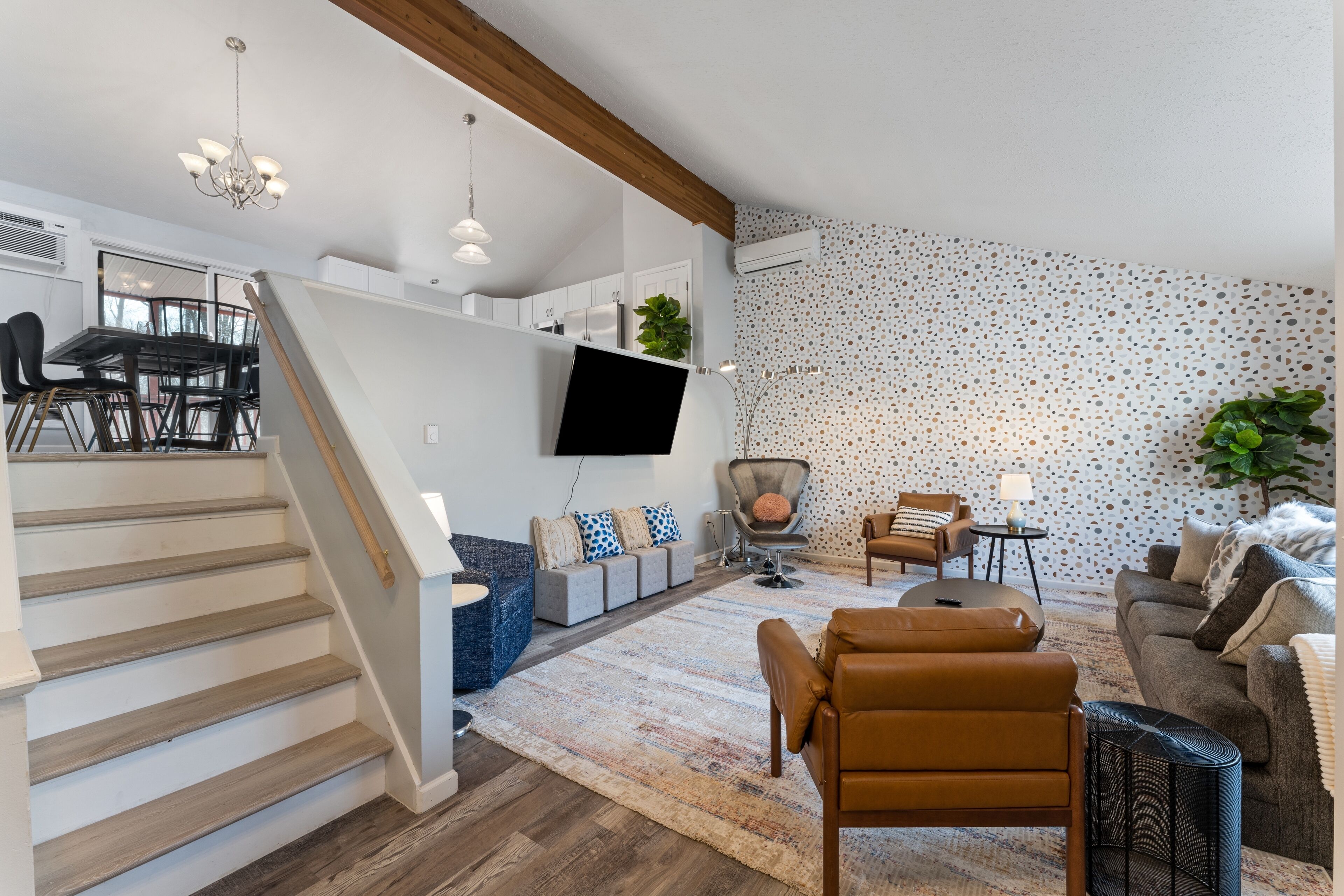 Poconos Game Cabin | Arcade, Hot Tub, Fire Pit!