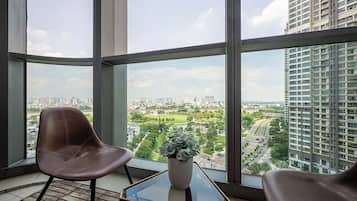 Departamento Deluxe, 1 cama King size y sofá cama, balcón, vista a la ciudad | Balcón