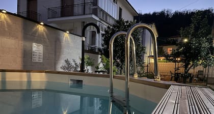 Casa Piero, relax and private pool in Langhe hills